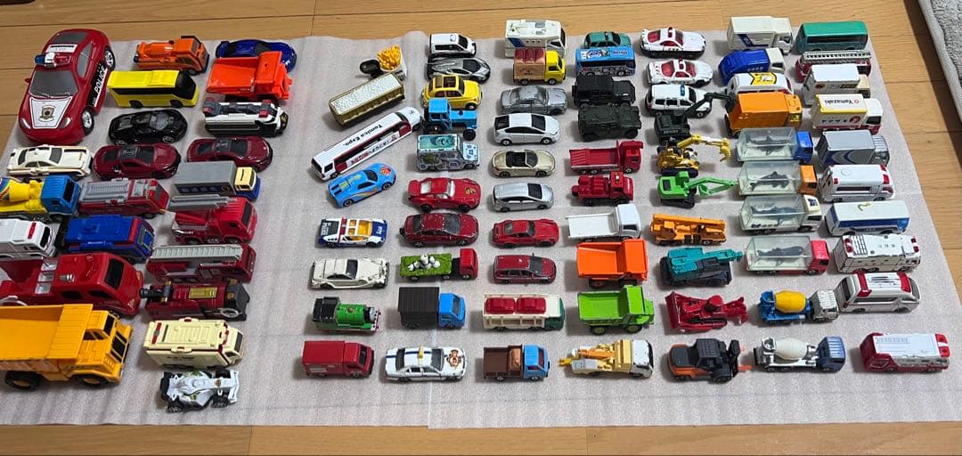 限定品有り　TOMICA トミカ66台　おまけ付き　まとめ売り