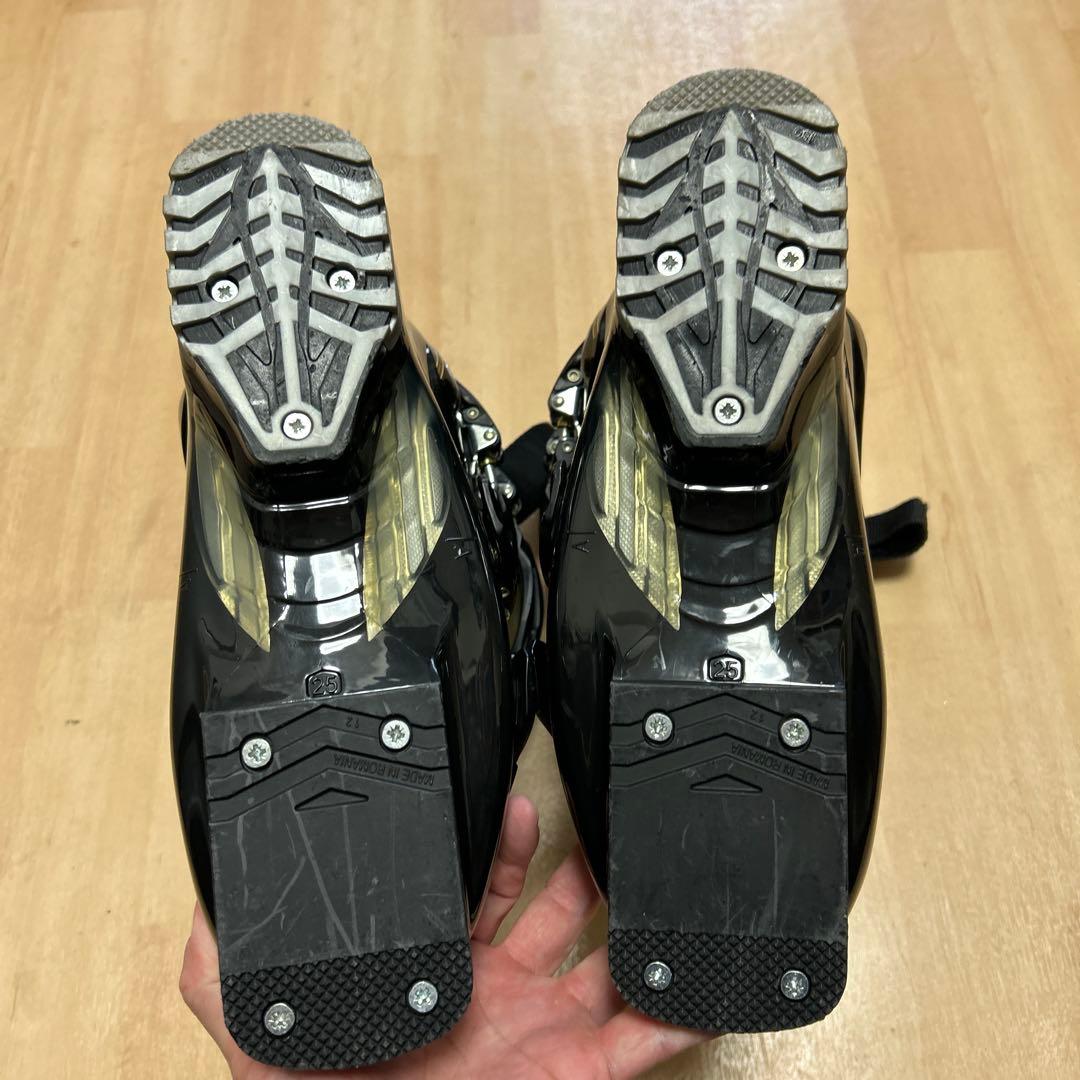 スキー用ブーツ　サロモン