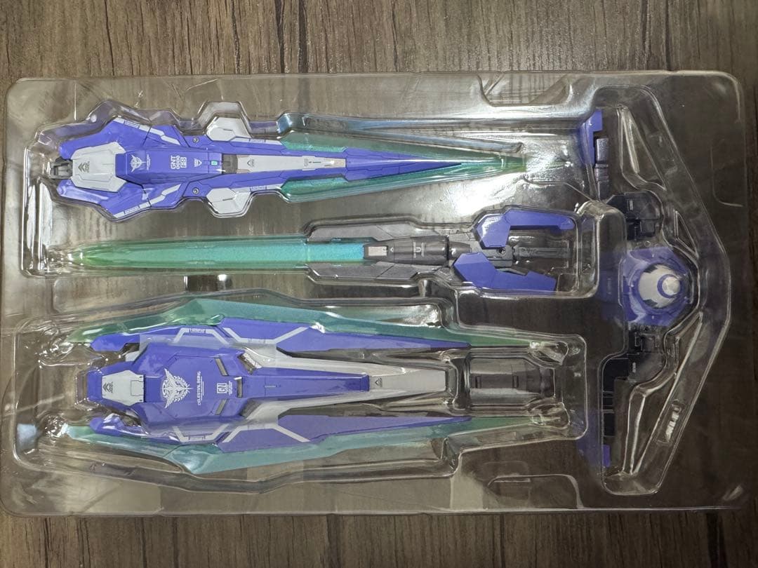 L BUILD メタルビルド　ダブルオークアンタフルセイバー