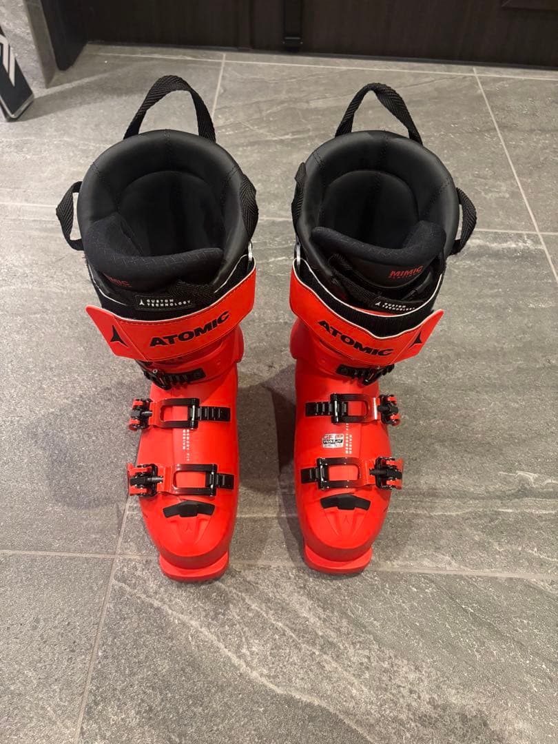 ATOMIC HAWX レッド スキー靴
