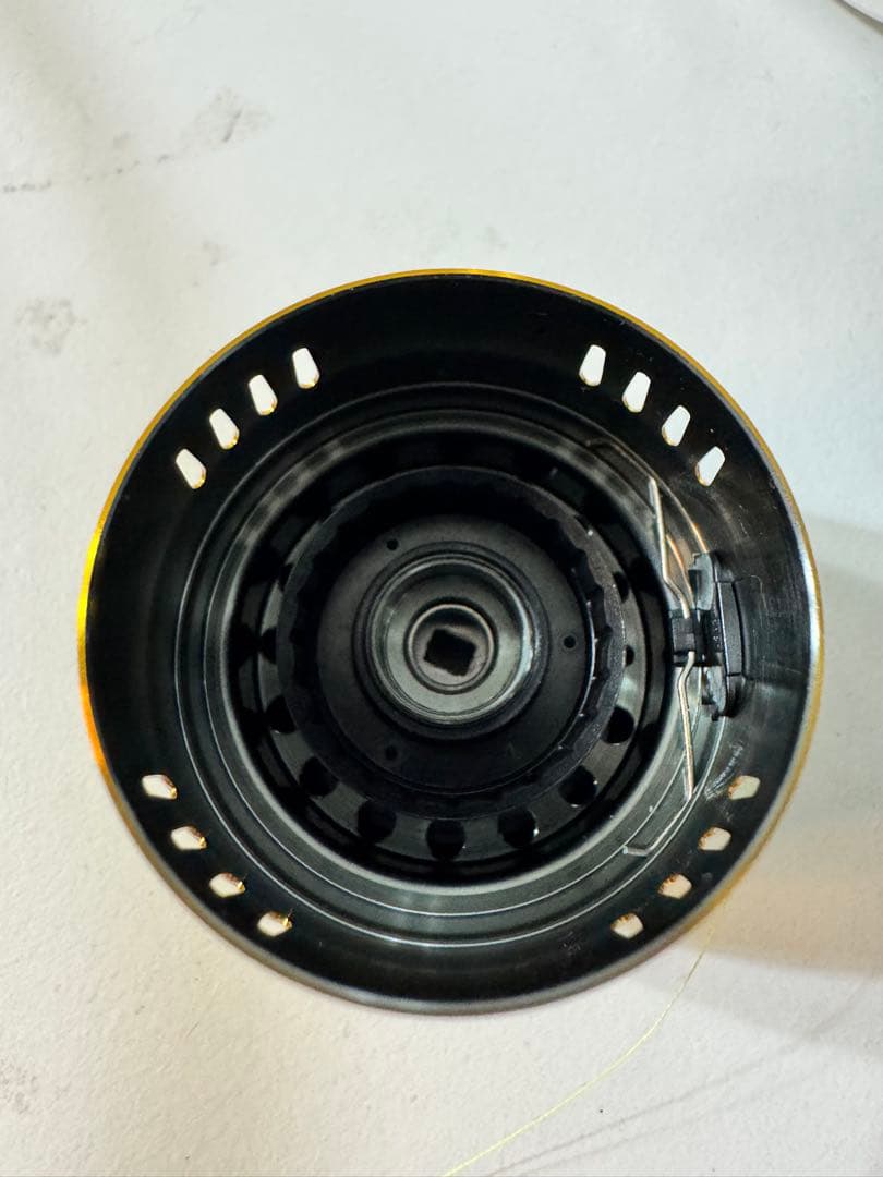 【傷あり未使用品】ダイワ 23エアリティ LT2000S-H スプール