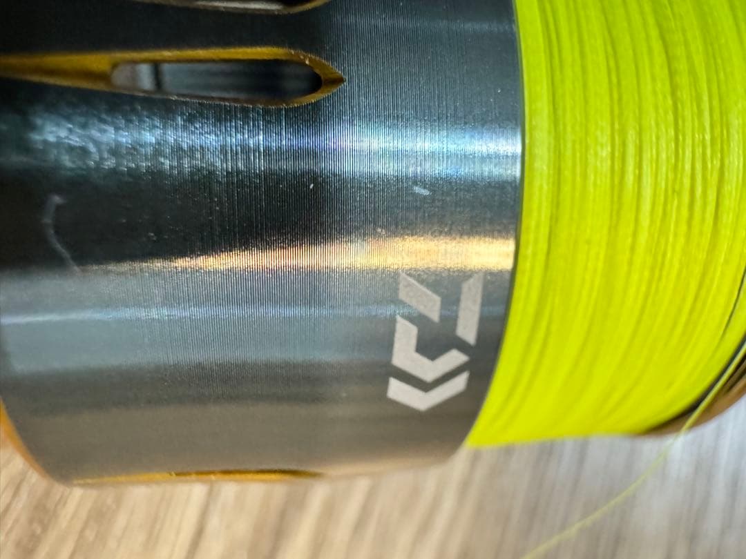 【傷あり未使用品】ダイワ 23エアリティ LT2000S-H スプール