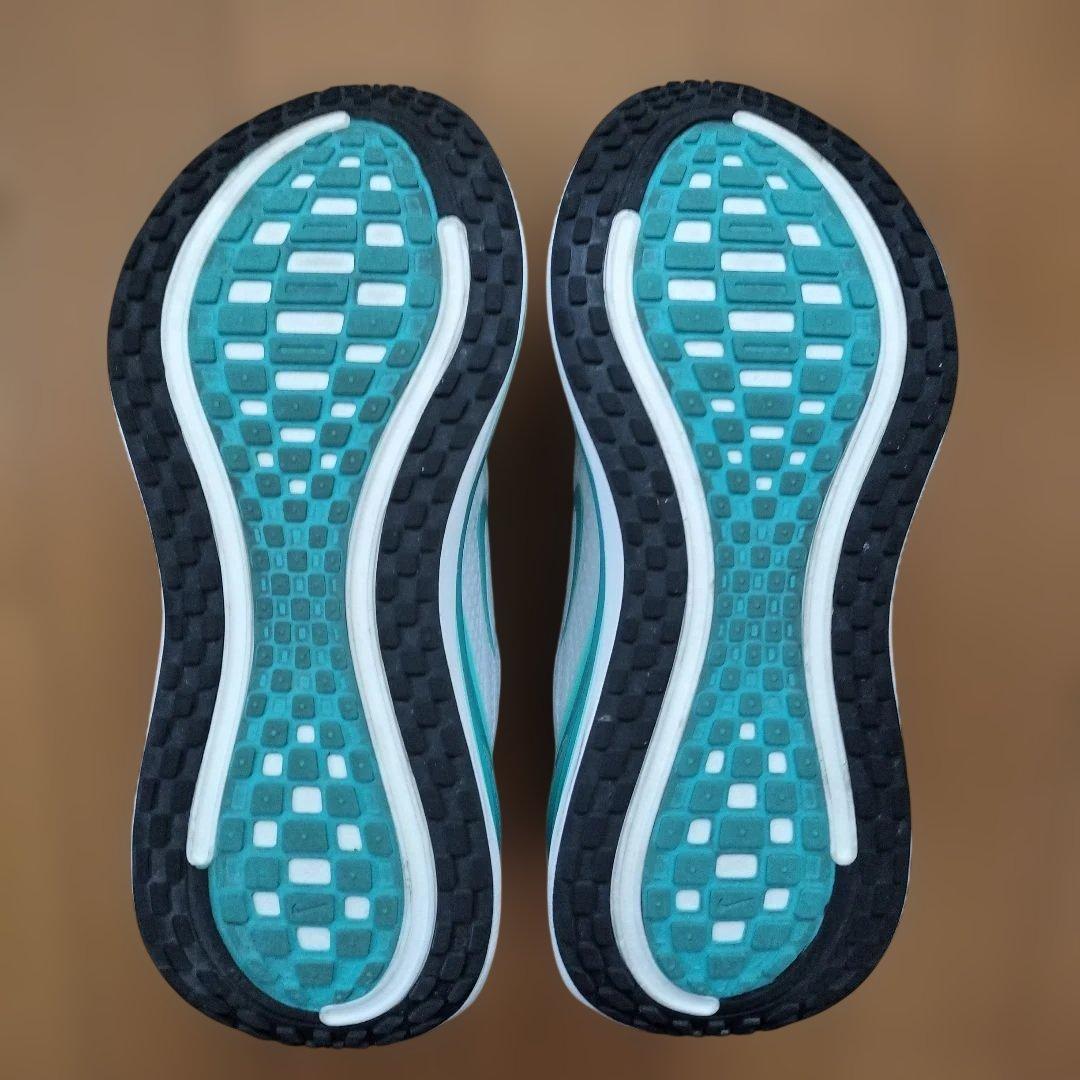 スパイク・シューズ NIKE zoom vomero plus