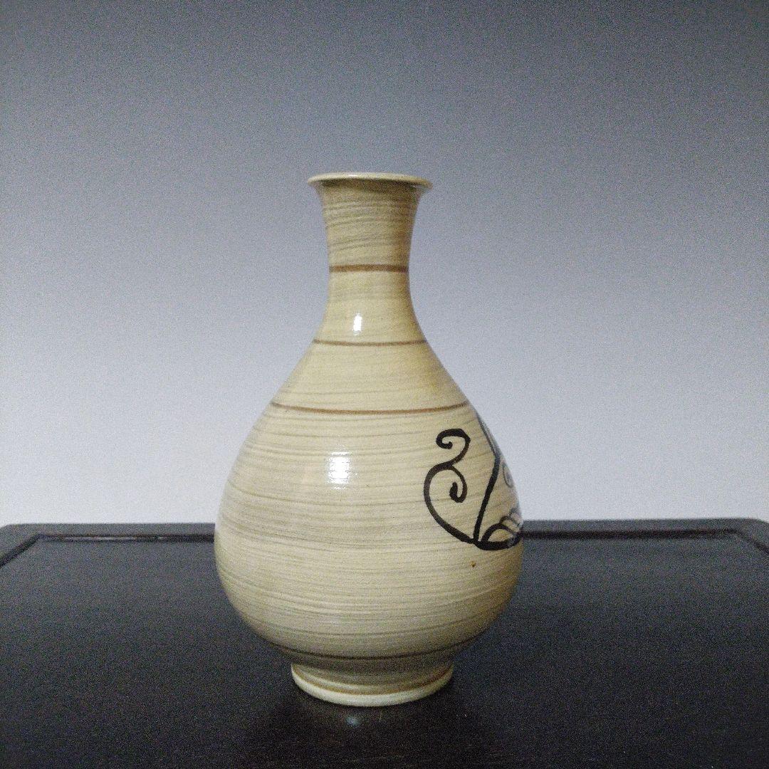 NO652 刷毛目魚文徳利　作家物　銘あり[土丁]