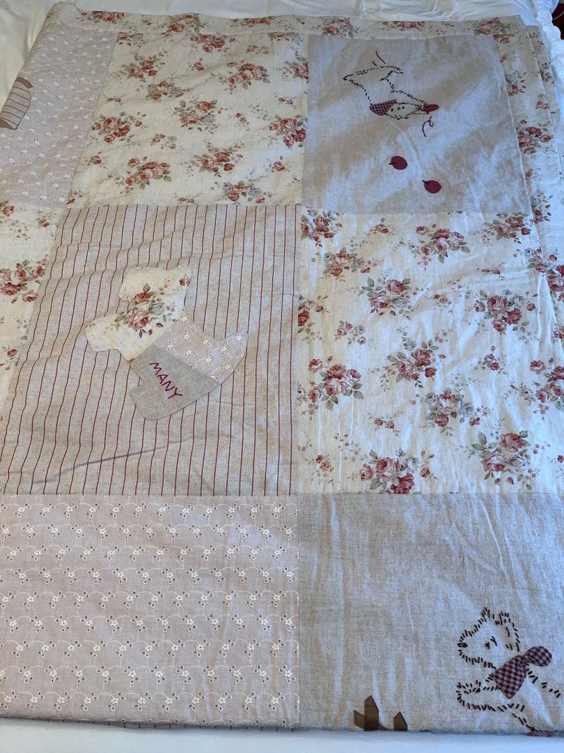 マニー テリア花柄レース パッチワークフリークロス