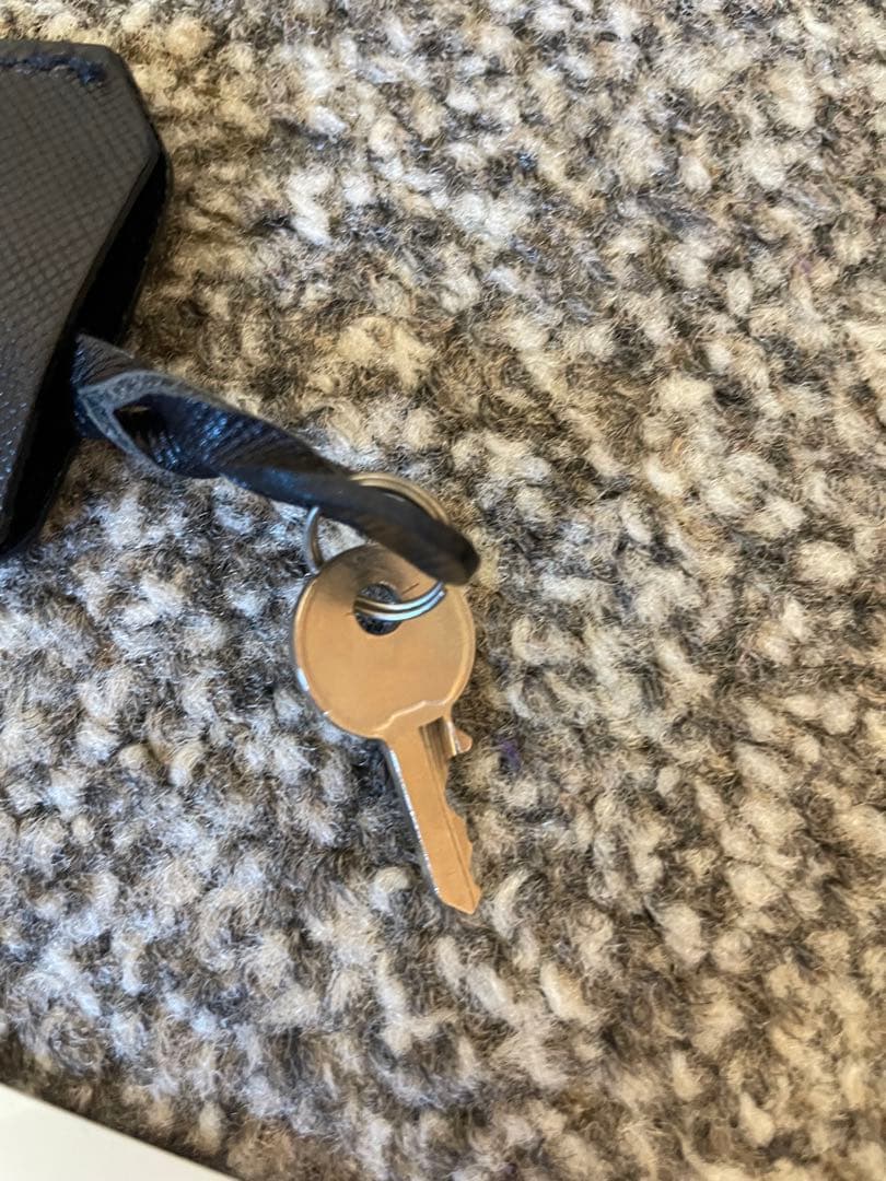 プラダ　スーツケース　PRADA