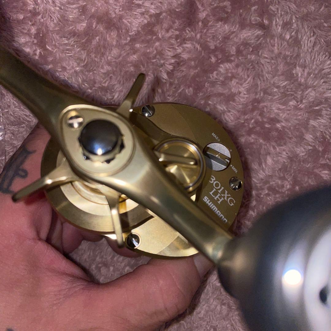 SHIMANO カルカッタコンクエストMD301XGLH