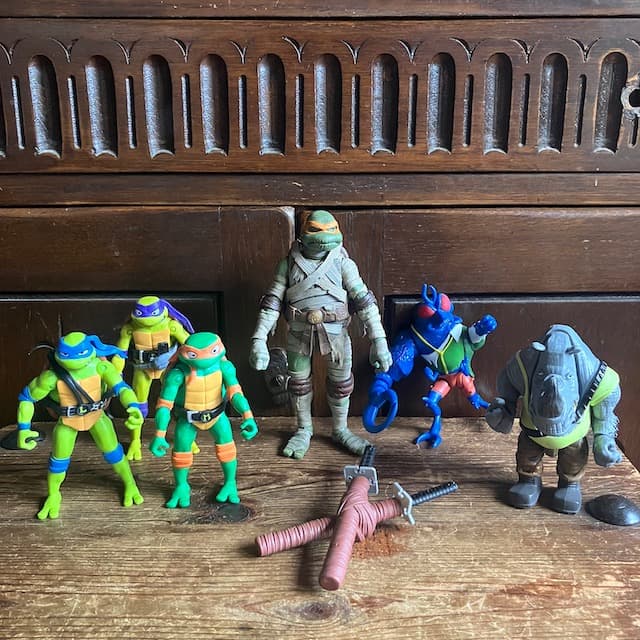 ミュータント タートルズ フィギュア 6体