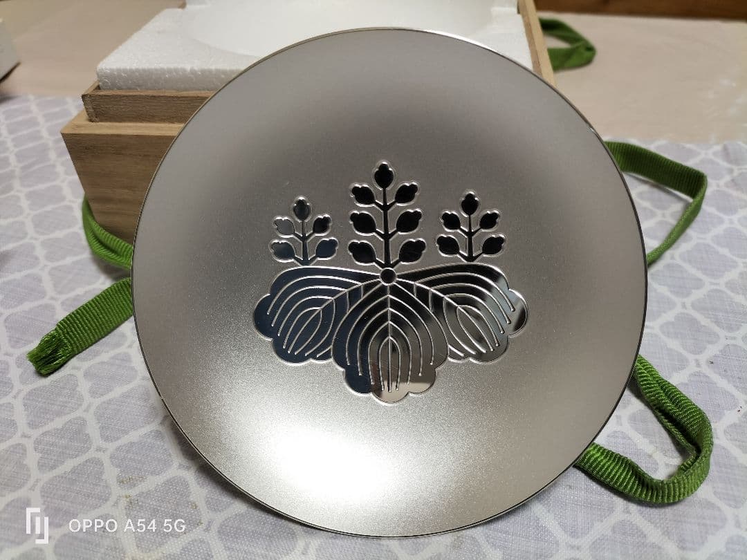 銀杯、総理大臣贈、137グラム、美品。