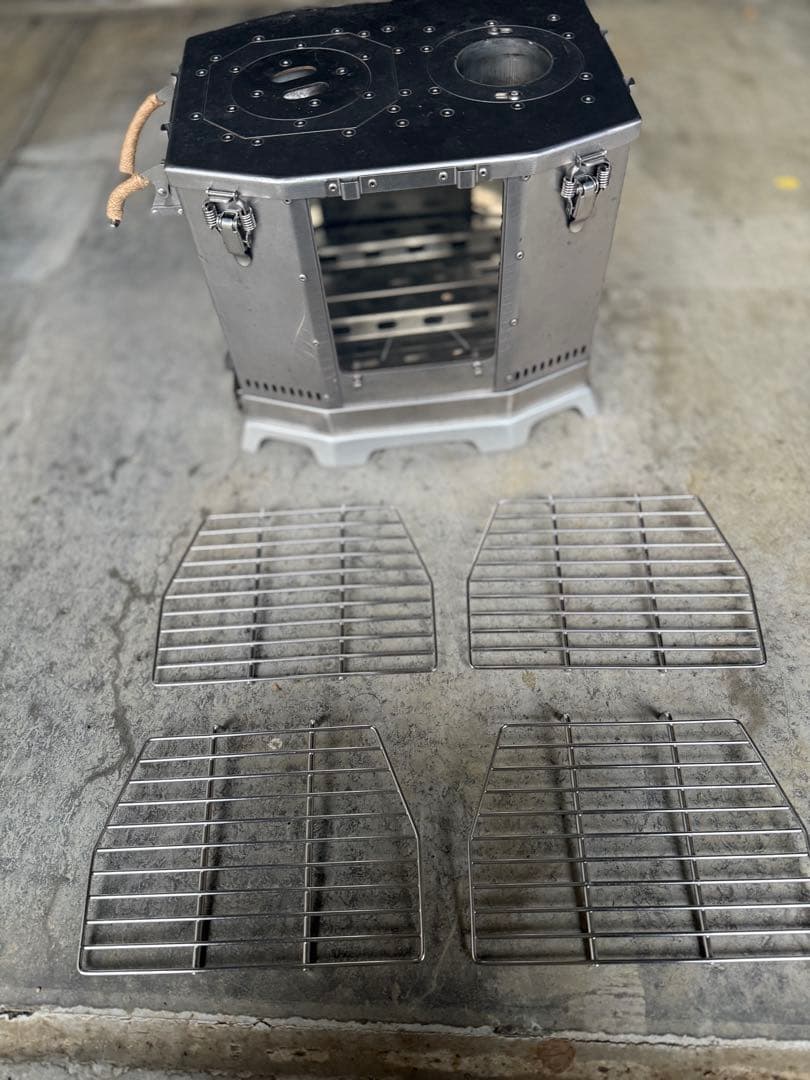 薪ストーブ 組み立て式　二次燃焼焚き火台