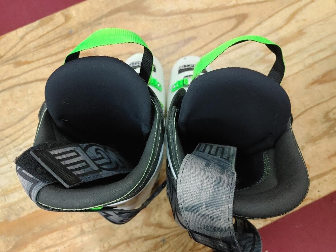 スキー 26-26.5 LANGE XT130 LV