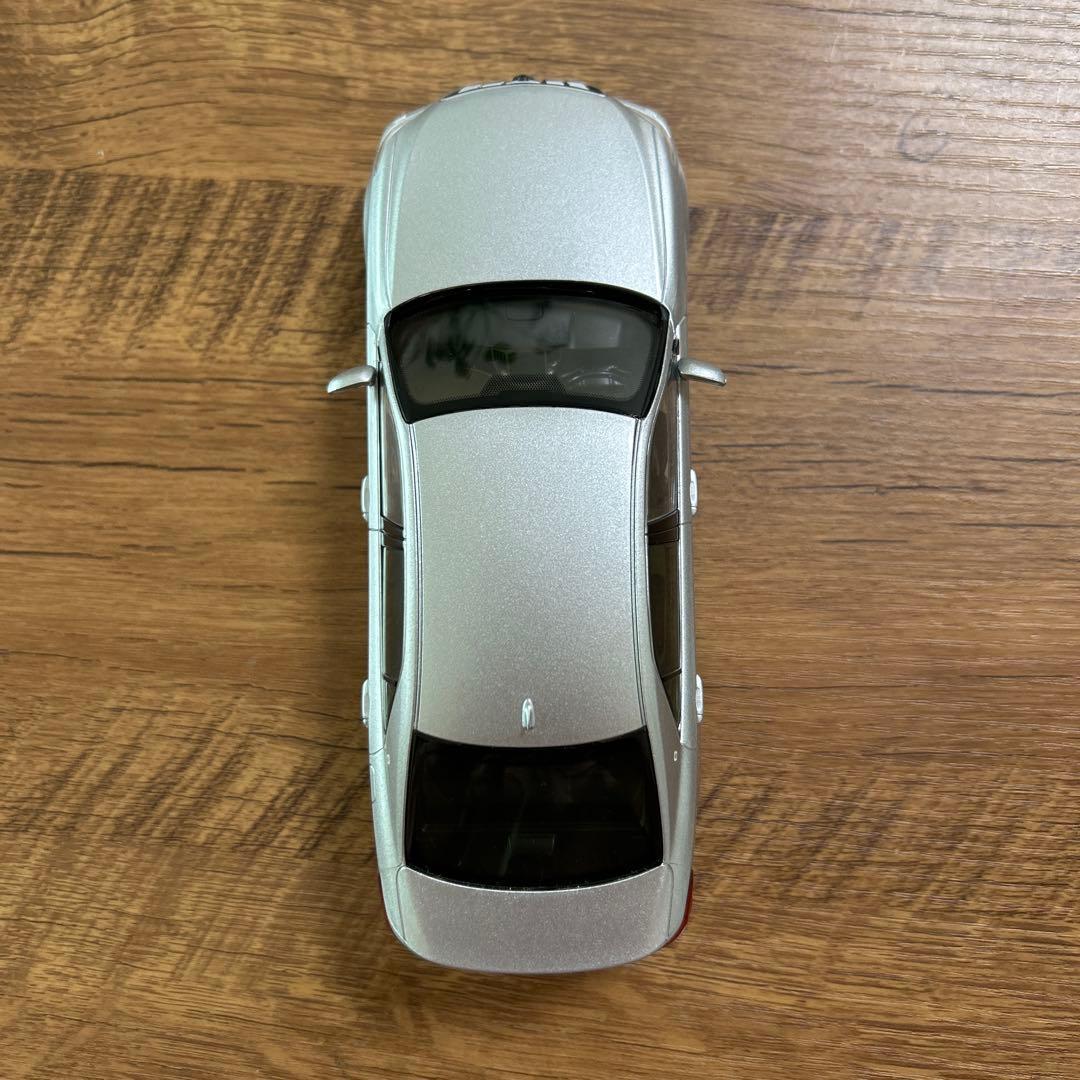 美品　非売品トヨタ クラウンミニカー 1F7 シルバーメタリック