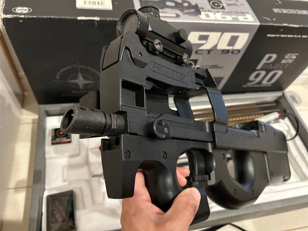 【最終値下】東京マルイ　P-90 ライトカスタム
