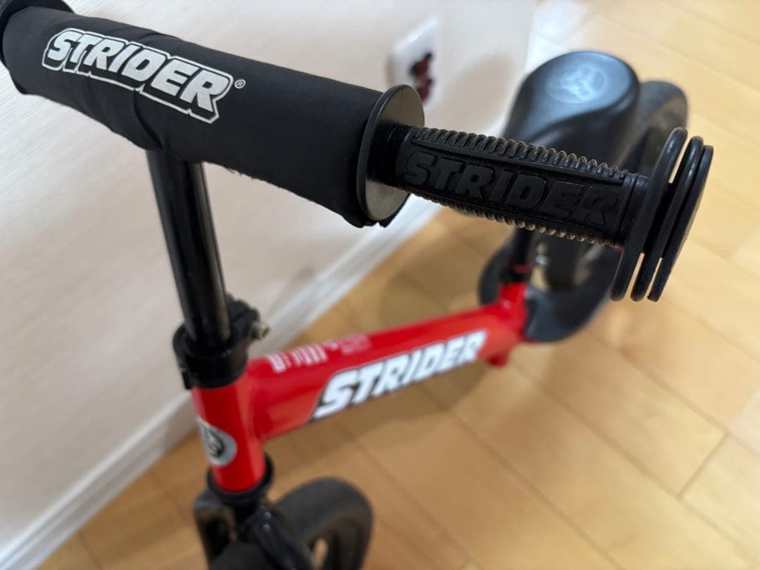 STRIDER ストライダー スポーツモデル　レッド 12インチ