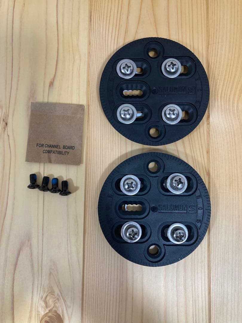 新品未使用 SALOMON HIGHLANDER Sサイズ