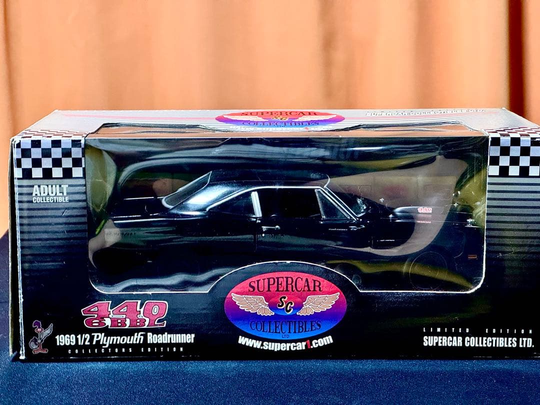 プリムスロードランナー 440GBBL 1/18scale 黒