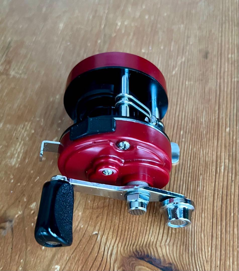 極美品！　オールド　ダイワ　ミリオネア　ST-1000 ベイトキャストリール