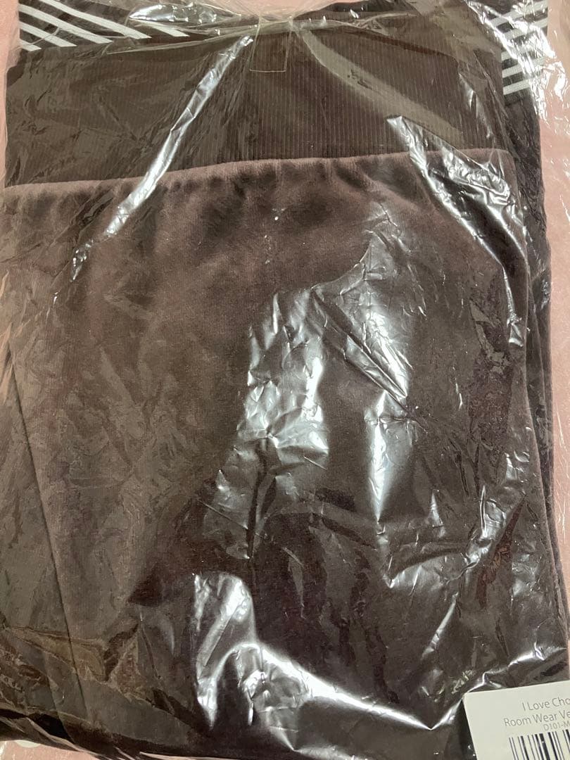 新品未使用　ミセスグリーンアップル　バレンタイン ポップアップ　ルームウェア 上