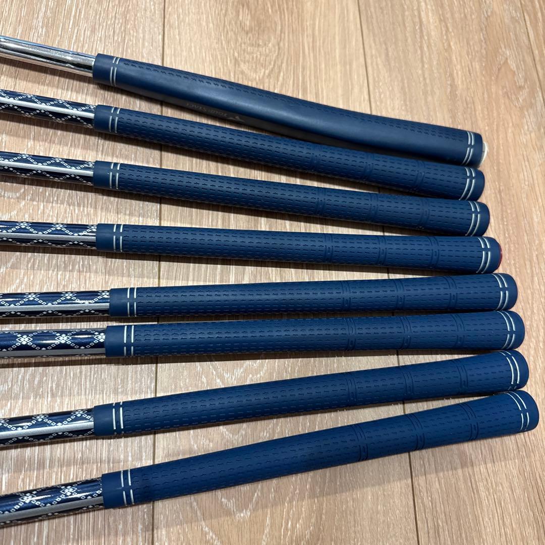 TOURSTAGE ゴルフバッグ クラブセット＋ ボール28個と小物