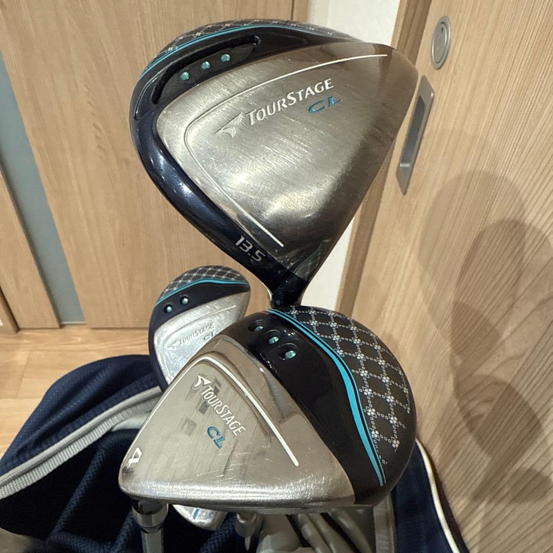 TOURSTAGE ゴルフバッグ クラブセット＋ ボール28個と小物