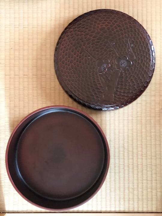 昭和戦前　天然木小物入れ２点　木彫り　花　立体網目模様　艶あり