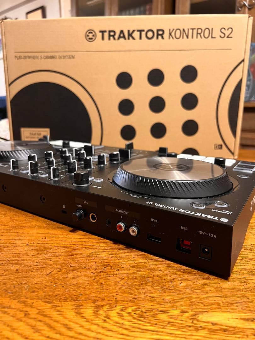 【DJセット】TRAKTOR KONTROL S2 MK3 本体 ケーブル付属