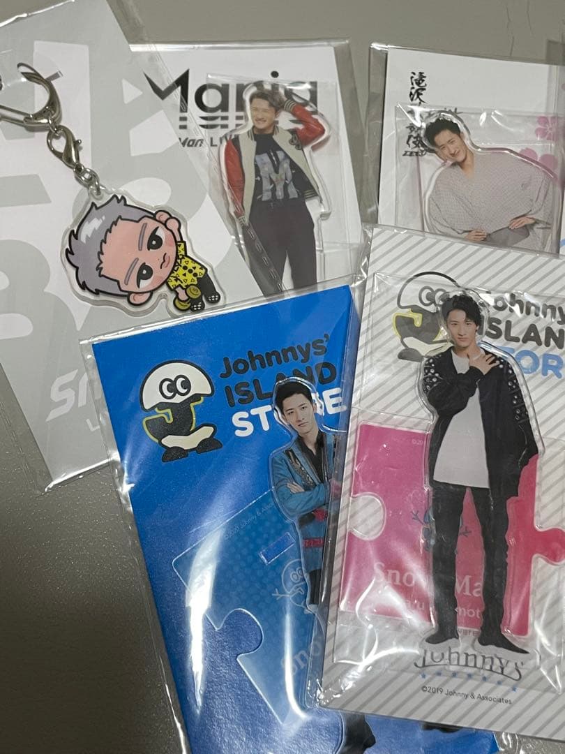 岩本照 アクリルスタンドとぬいぐるみ