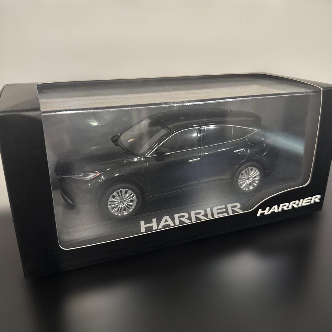 TOYOTA ハリアー プレシャスブラックパール