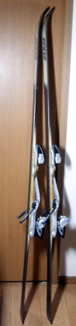 「踏むだけ　ターン」カービングスキー　ELAN168ｃｍ　メンズ　サロモン800