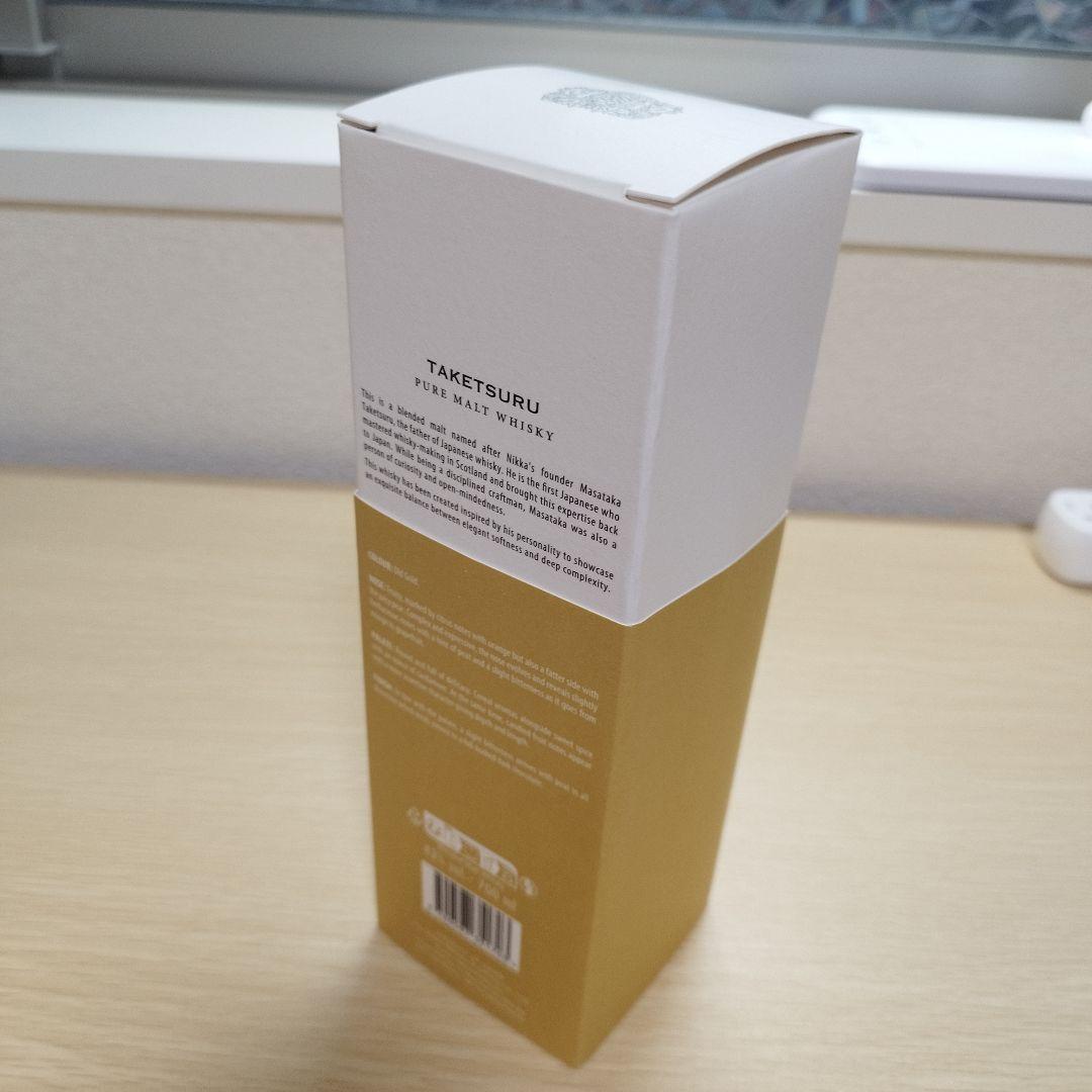 新品未開封箱付きニッカウイスキー竹鶴ピュアモルト700ml