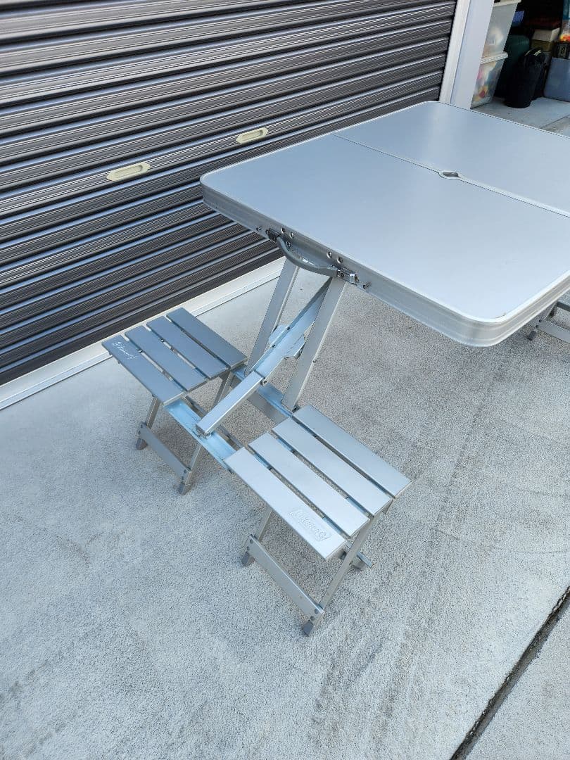 コールマン 折りたたみピクニックテーブル ベンチ一体型 アルミ製