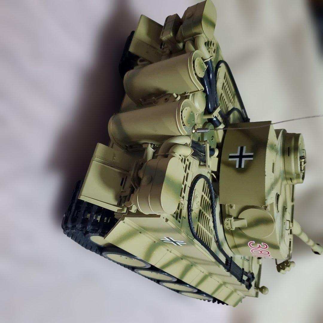 SS ヘンロン社製 RCバトルタンク 1/16