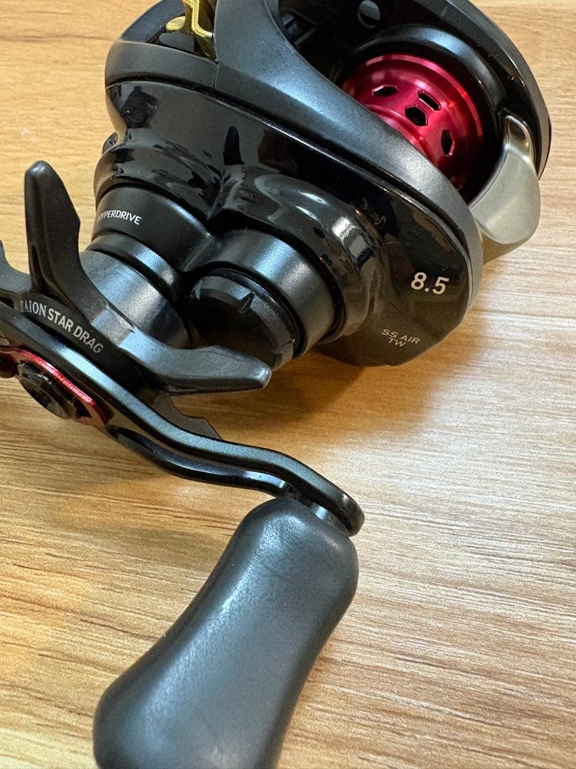 DAIWA ダイワ　ss air tw 8.5L ktf べイトフィネス　左