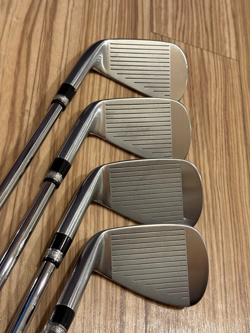 美品】アクシスゴルフ　コンボアイアンセット　4-P ７本　Z4MB Z4CB