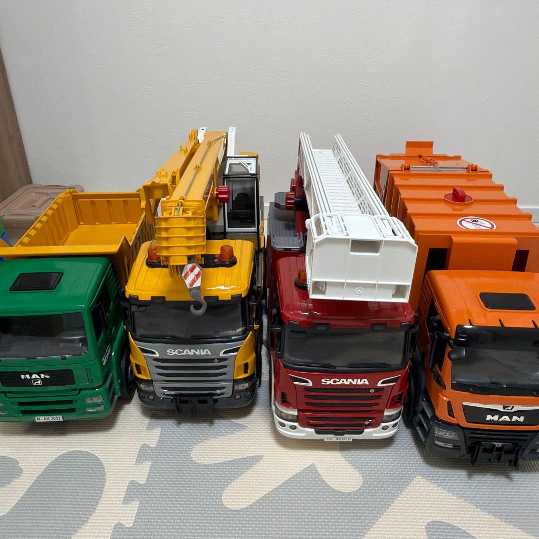 ブルーダー　bruder クレーン車 トラック　ゴミ収集車　消防車