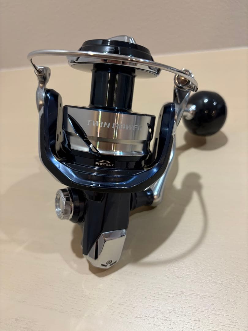 ツインパワー SW 8000HG 替えスプール リールガード付き