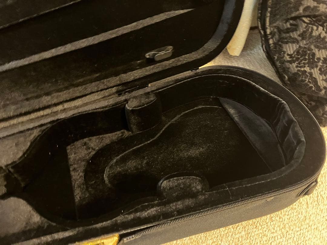 スーパーライト バイオリンケース シェイプト　(三角)型 ブラック