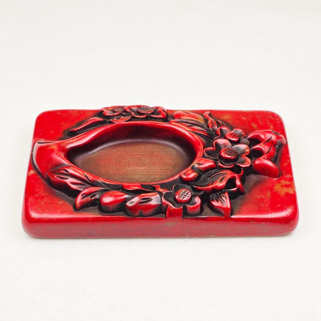 古文房具 鶏血石 鶏血玉 高浮彫 梅花仙桃紋 筆添 石硯 程良制在銘