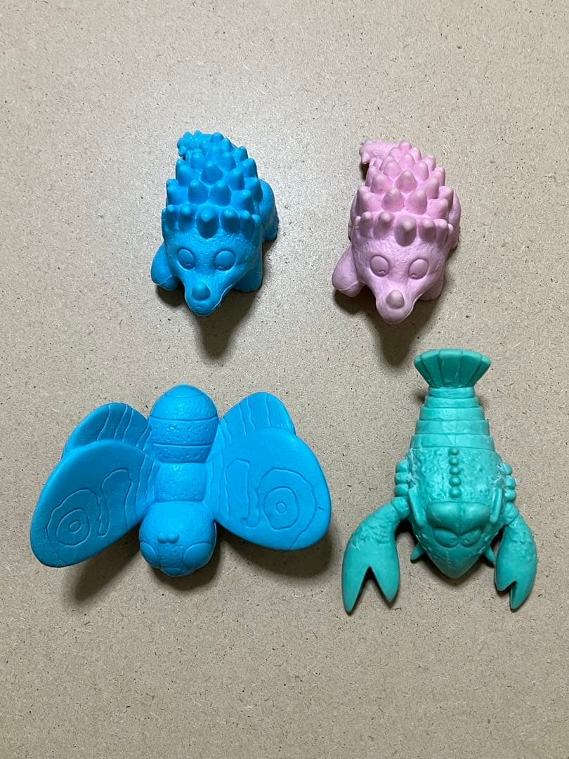 ゴジランド　9種類10体　消しゴム