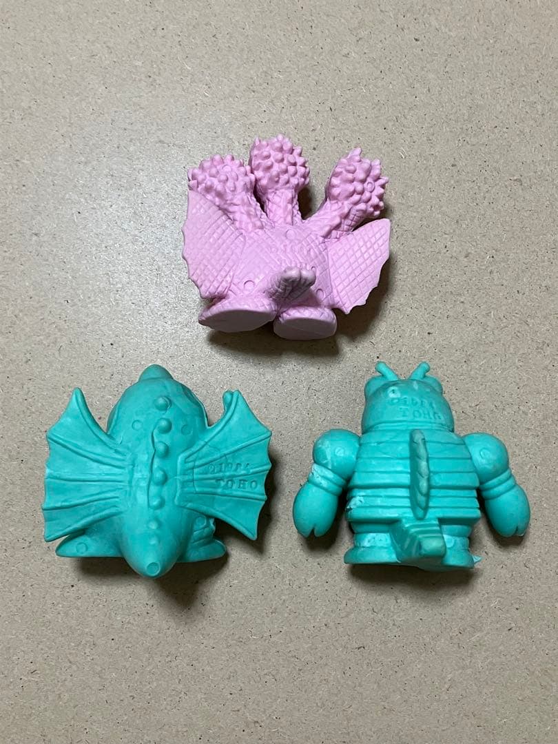 ゴジランド　9種類10体　消しゴム