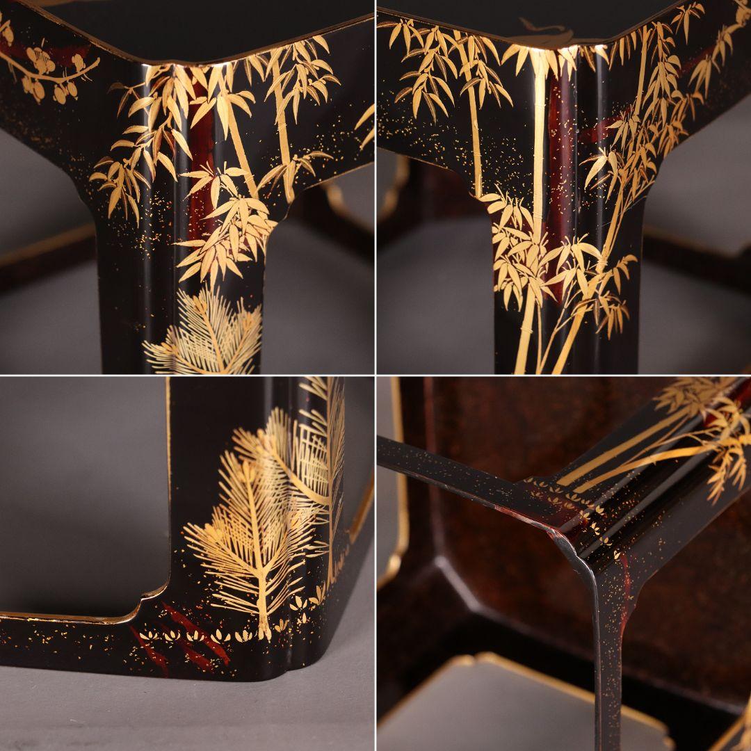 時代木製漆器 宝尽くし 朱塗三ッ組杯 鶴亀松竹梅 黒高台 金蒔絵 MA342