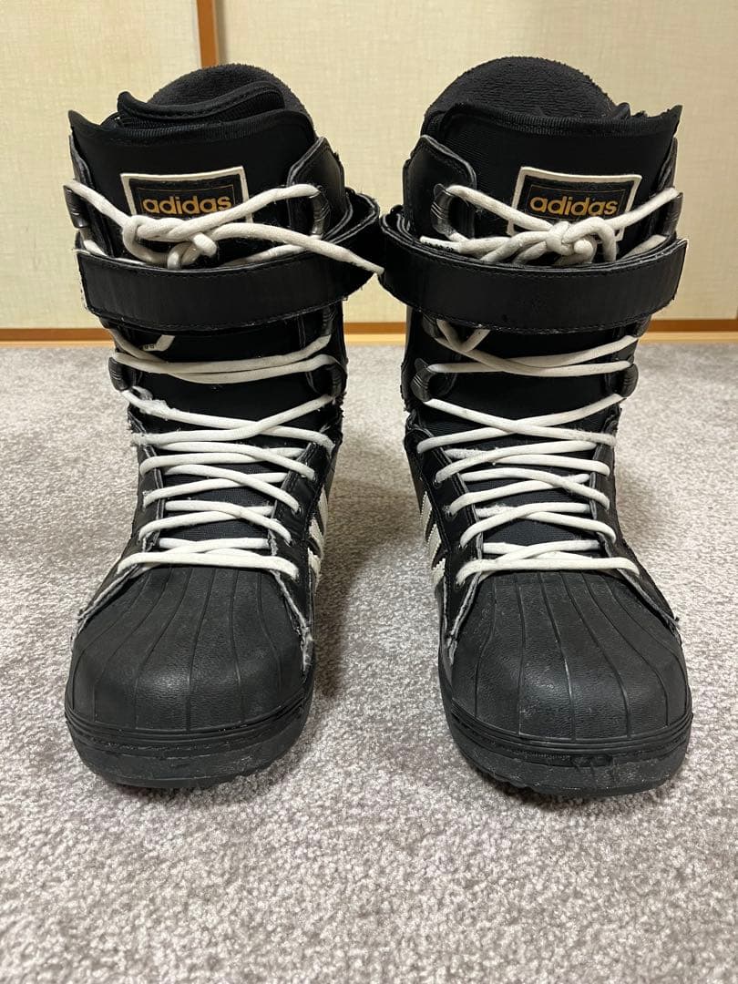 adidas スノーボードブーツ 黒/白
