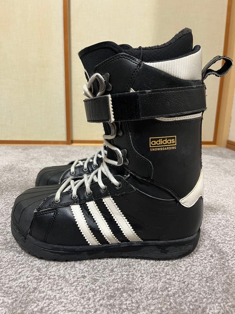 adidas スノーボードブーツ 黒/白