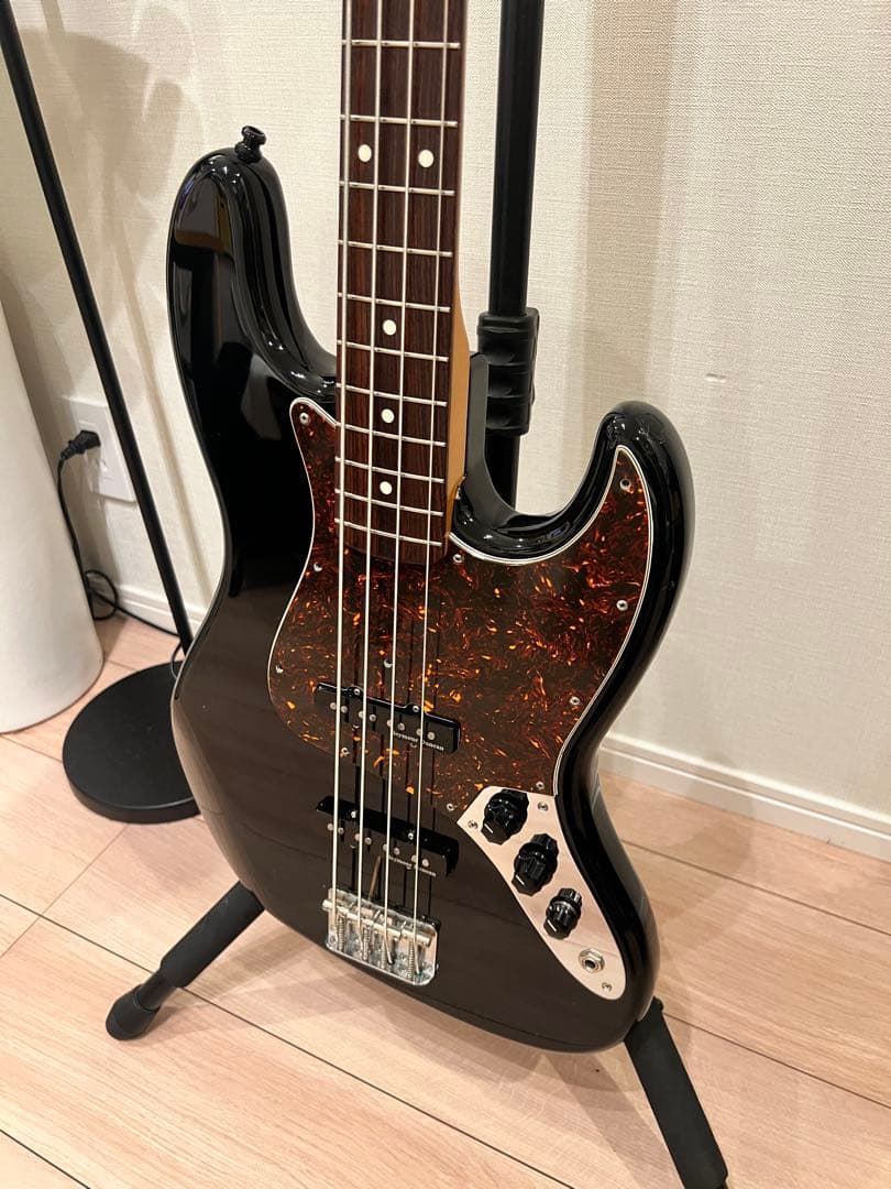 ベース Fender Japan 62 Jazz Bass
