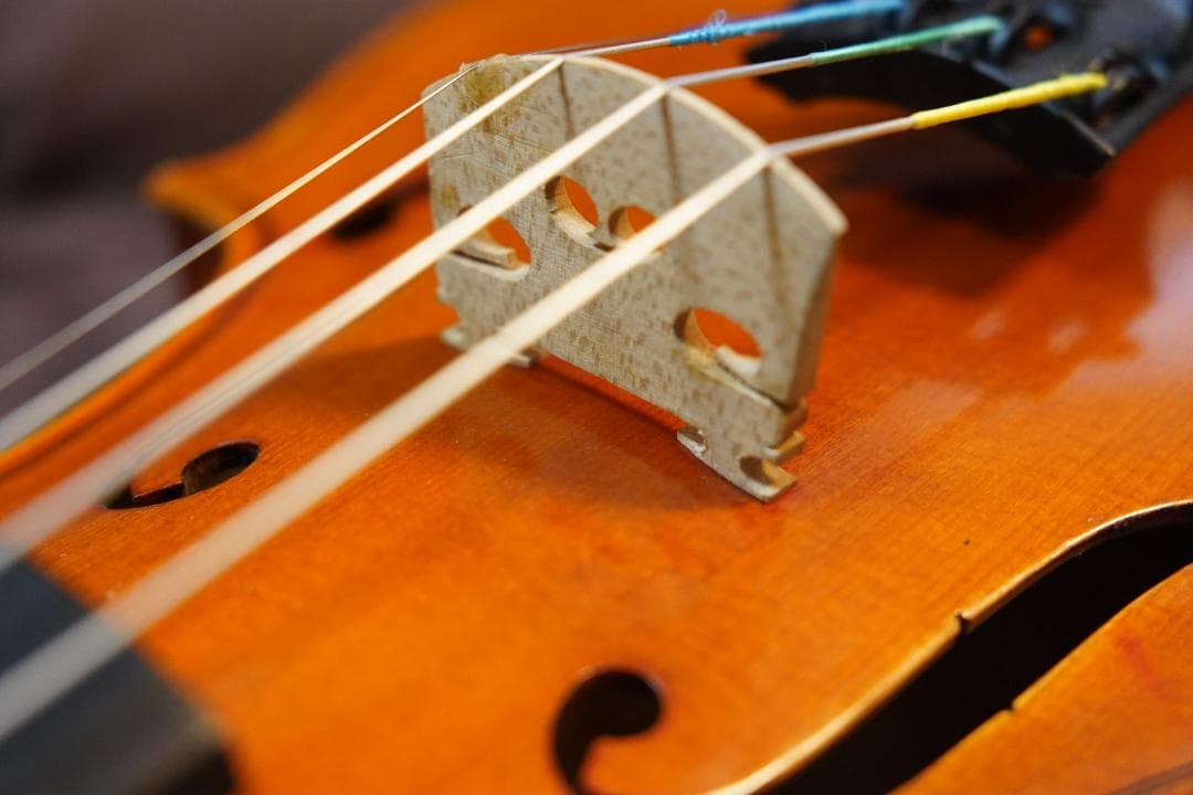 【黄金期・良音】　スズキ　バイオリン　No.330 3/4　80年代　新品弓