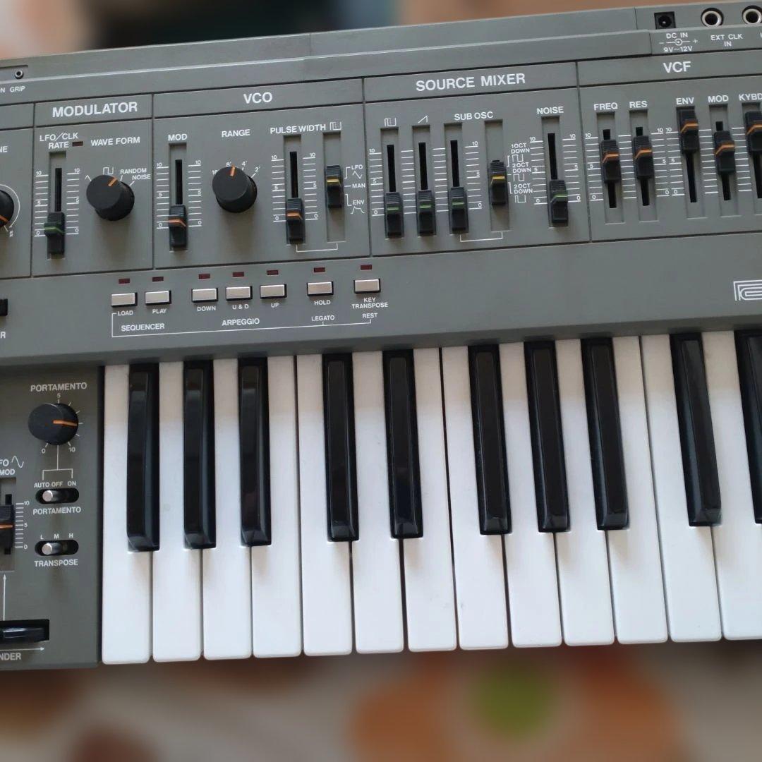 m*x様 Roland SH-101 アナログシンセサイザー 37鍵