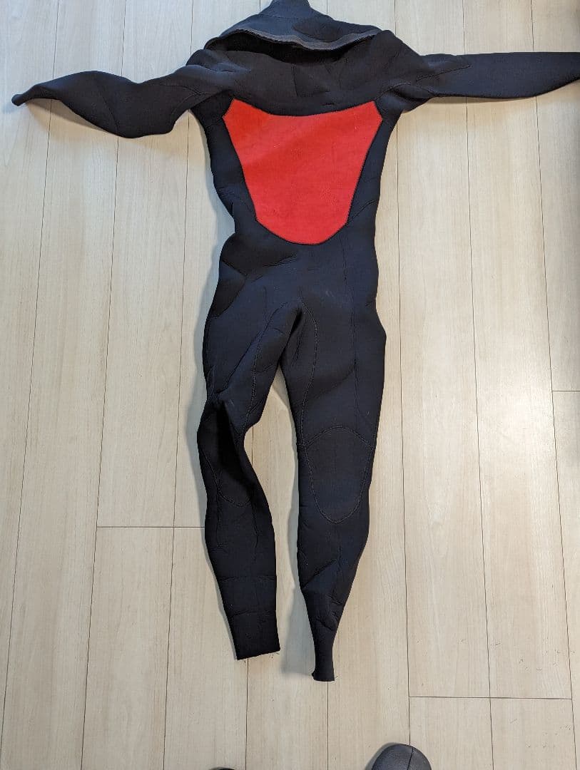 THREE WEATHER セミドライ　ウェットスーツ