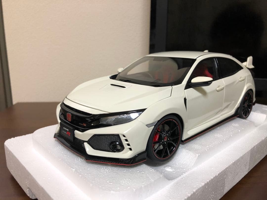 ホンダ CIVIC TYPE R FK8 （前期）　オートアート