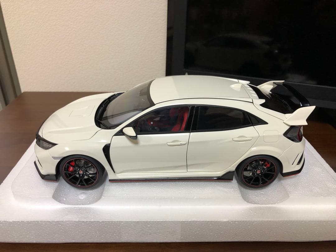 ホンダ CIVIC TYPE R FK8 （前期）　オートアート