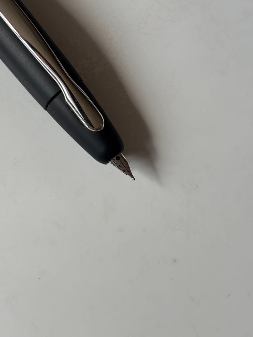 ほぼ日のキャップレス万年筆 細字